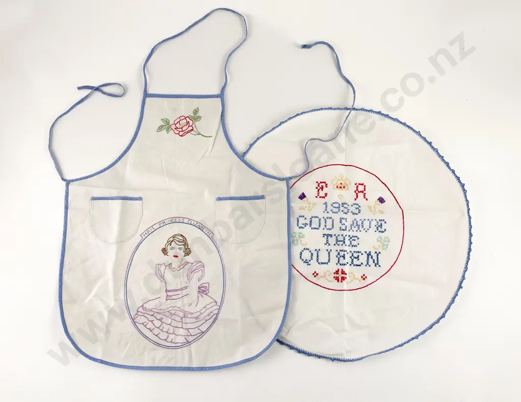 Royal Commemorative Apron & Tray Cloth Image 1++