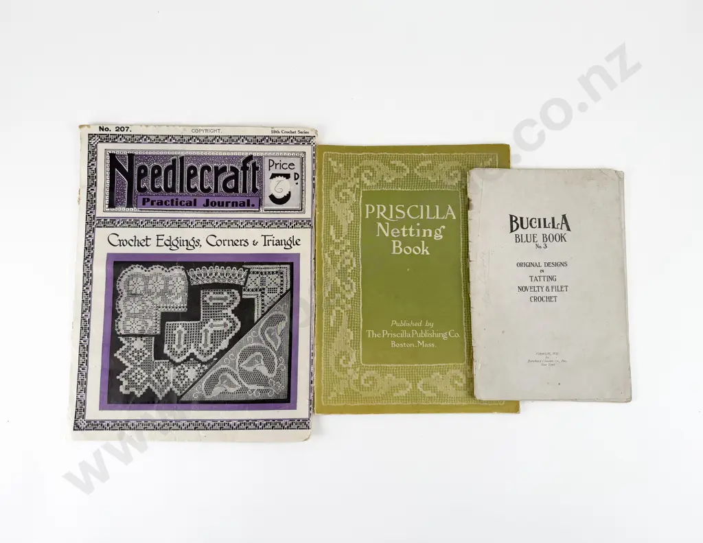 Three Lace & Tatting Pattern Books Image 1++