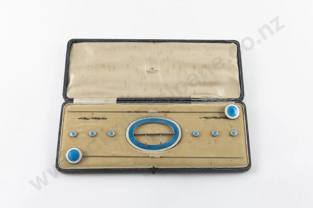 Boswell Hensman of Regent St London Cased S/S Buckle Button and Hat Pin Set Image 1++