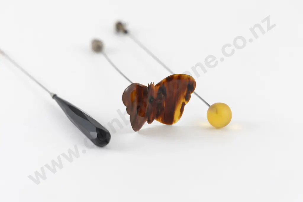 Edwardian Imitation Tortoise Shell Butterfly Form Hat Pin Image 1++