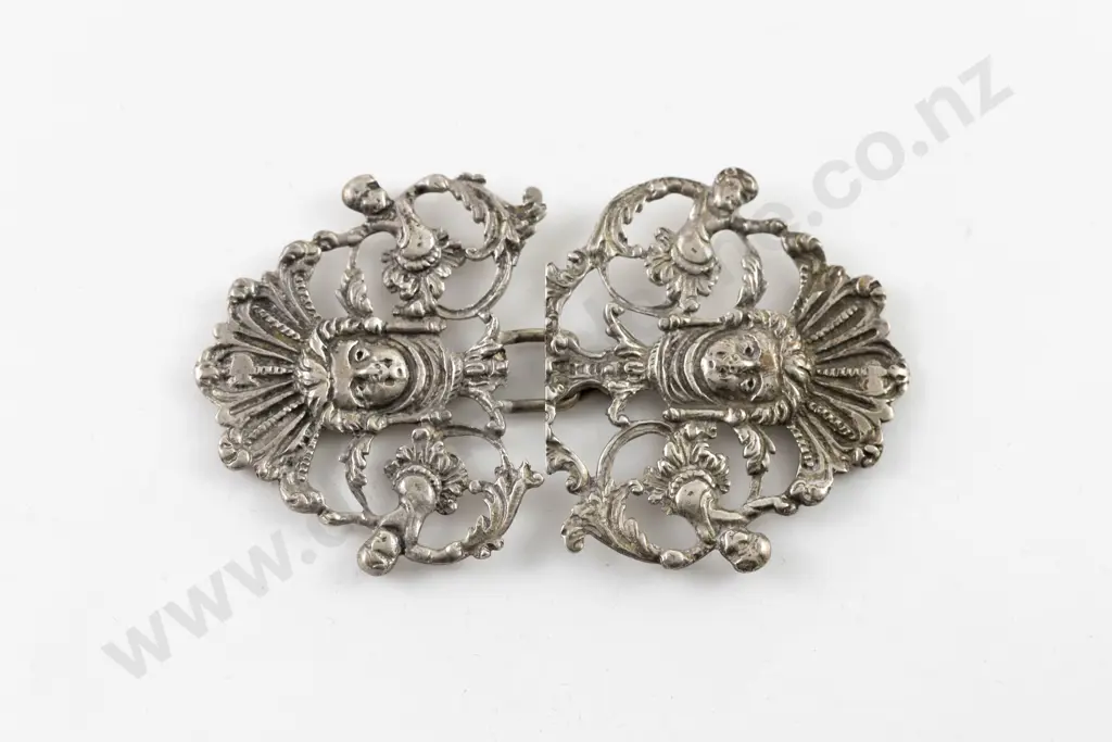 Vict S/S 2pce Buckle Image 1++