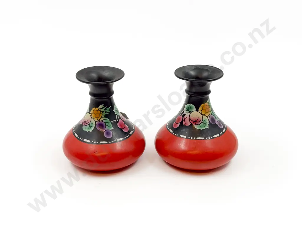 Shelley Pair of Vases Image 1++