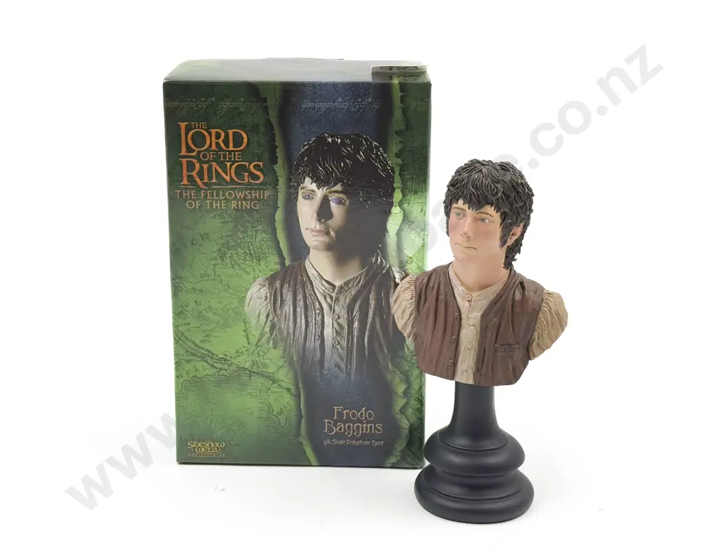C2001 Weta "Frodo Baggins" Bust Image 1++