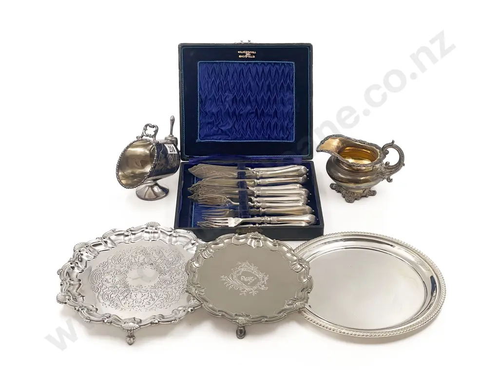 Three S/P Tray With Fish Set and Various Image 1++