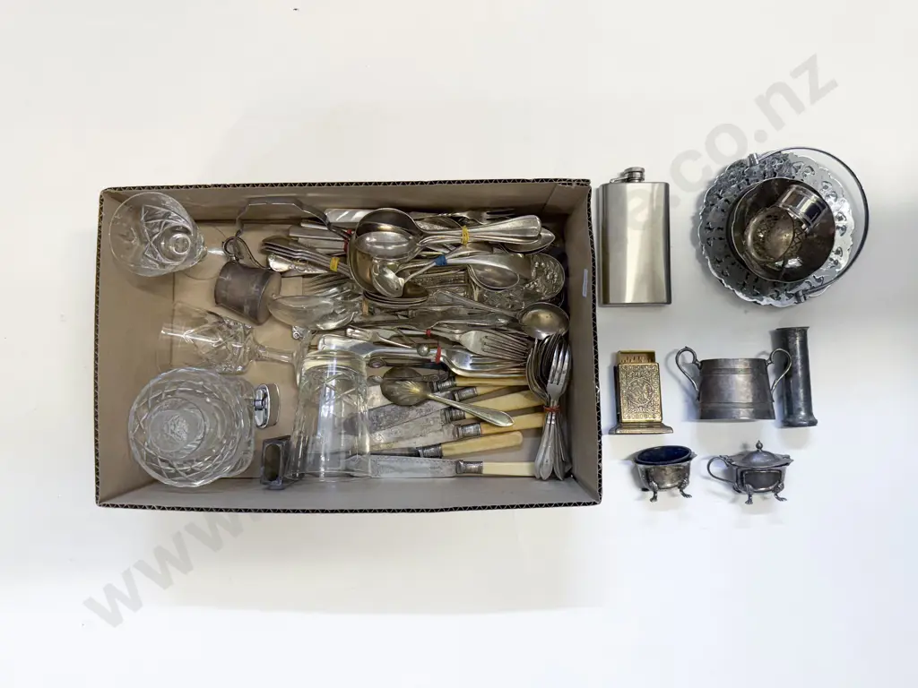 Assorted S/P Cutlery with Glassware and Oddments Image 1++