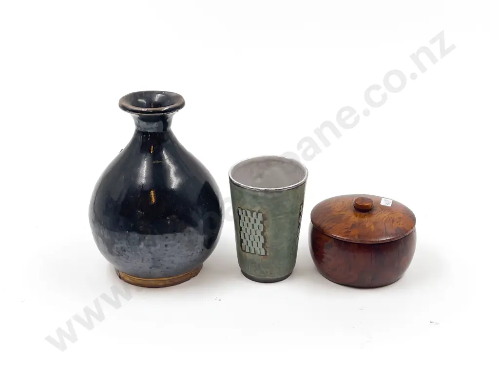 Two Nz Pottery Vases and Native Timber Lidded Box Image 1++