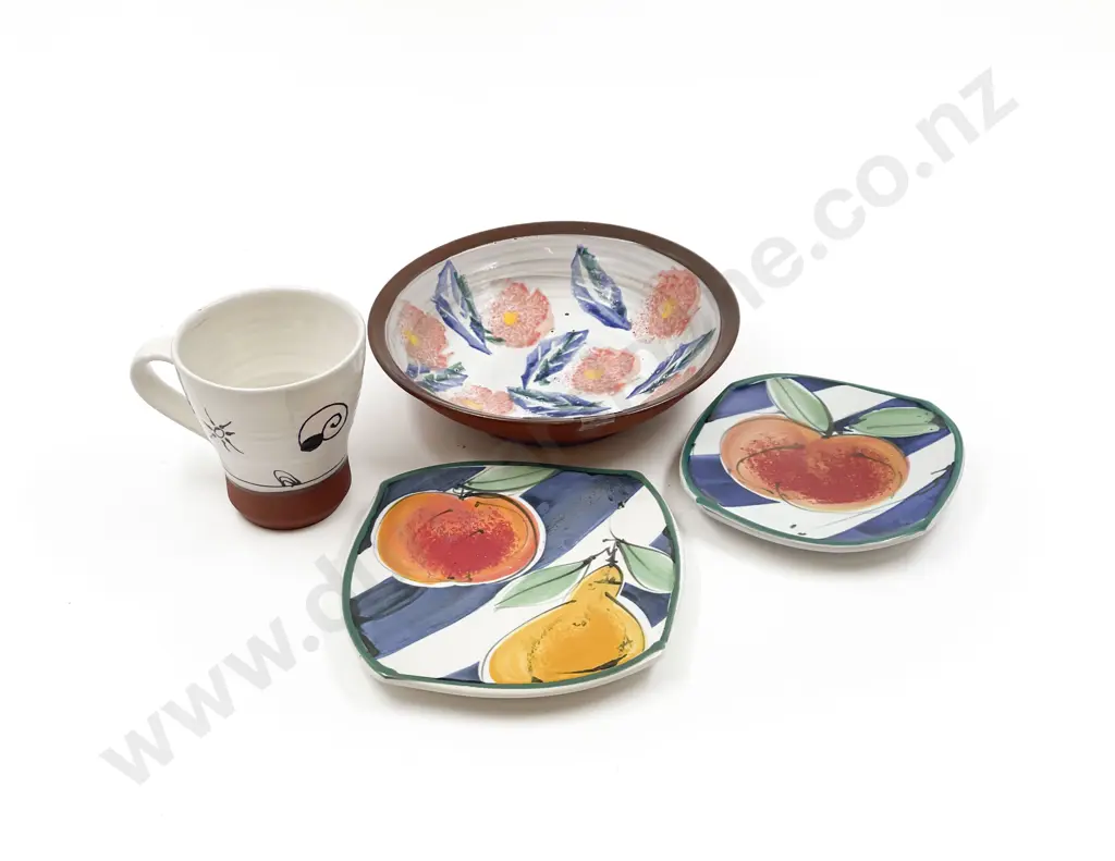 Four Pieces NZ Pottery Image 1++