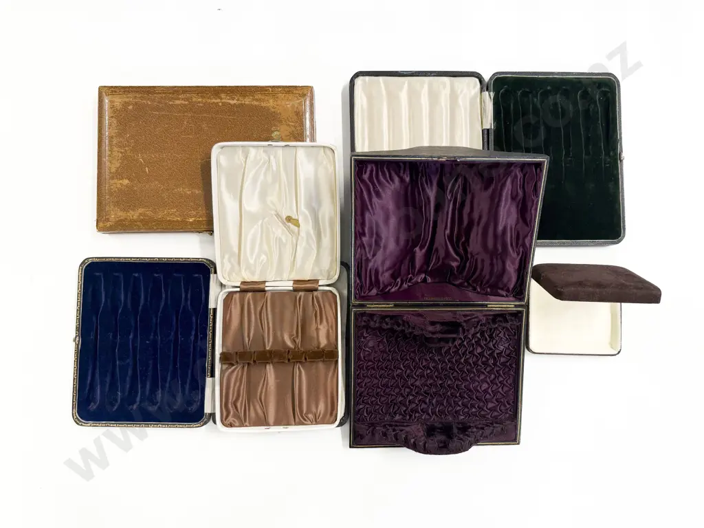 Qty of Vintage Cutlery Boxes and Cases Image 1++
