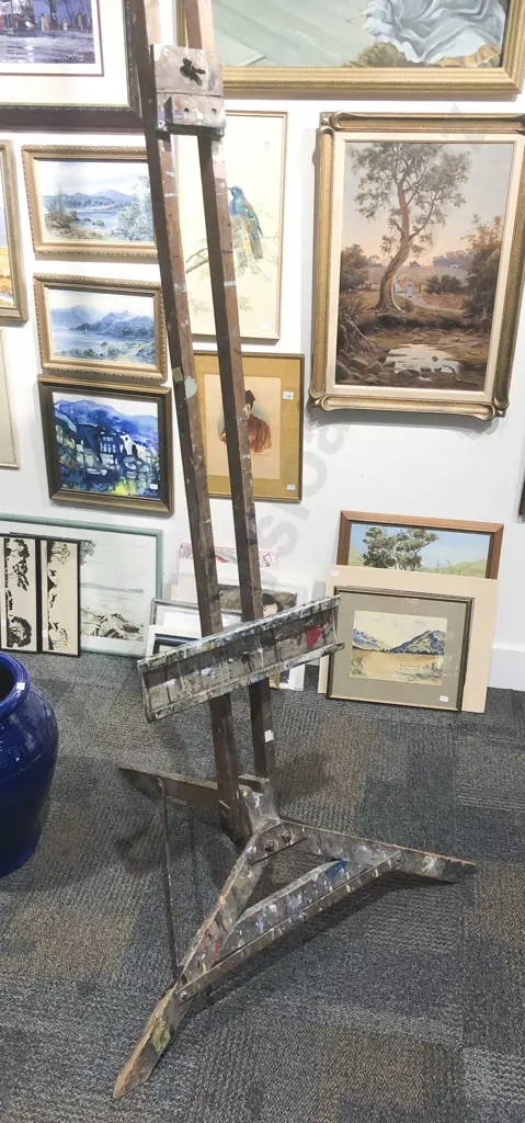 Large Vintage Painter's Easel Image 1++