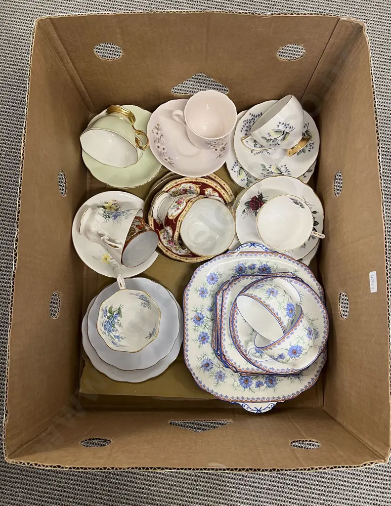 Box of Assorted Fancy Tea China Image 1++
