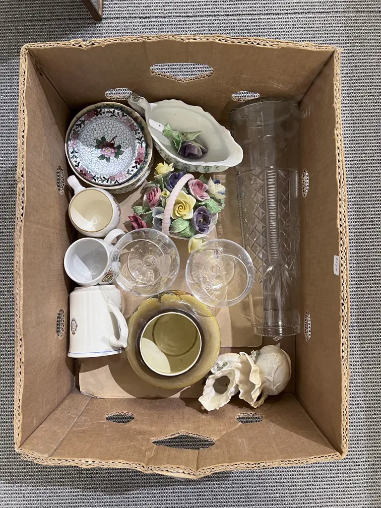 Quantity of Assorted China Glassware together with a Small Mat Image 1++