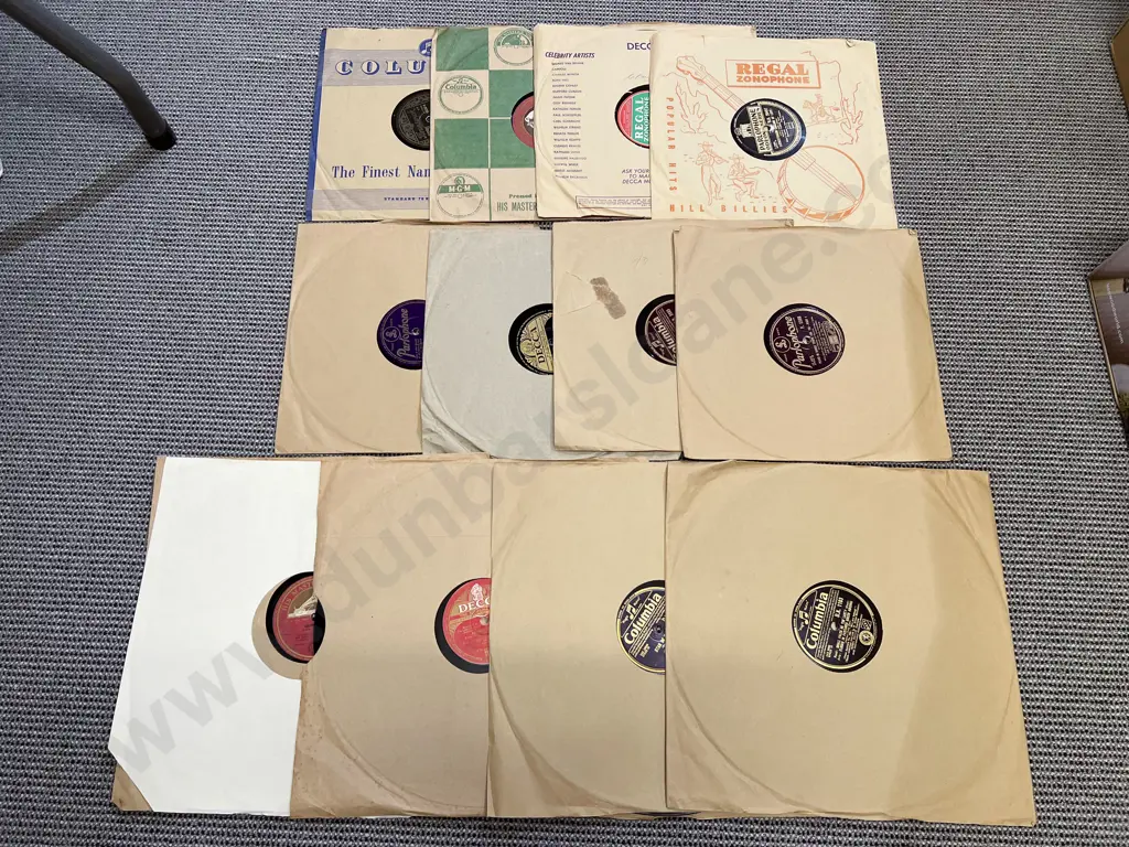 Small Quantity of Assorted Vintage Records Image 1++