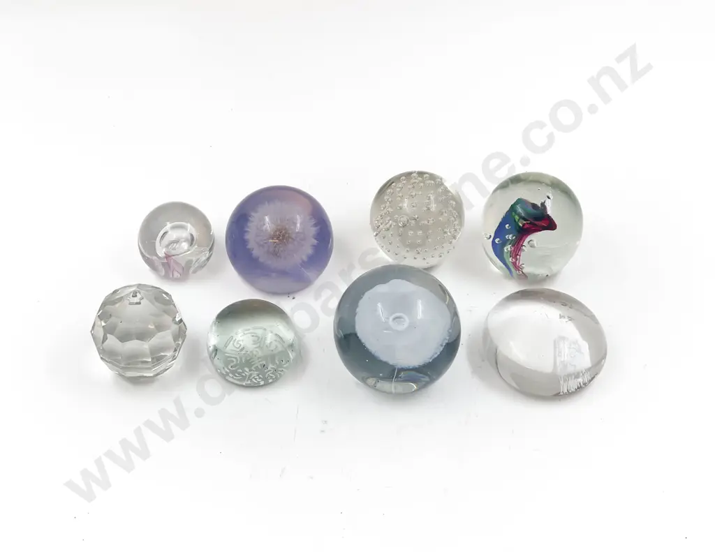 Small Quantity of Assorted Art Glass Paperweights Image 1++