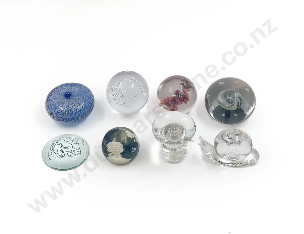 Small Quantity of Assorted Art Glass Paperweights Image 1++