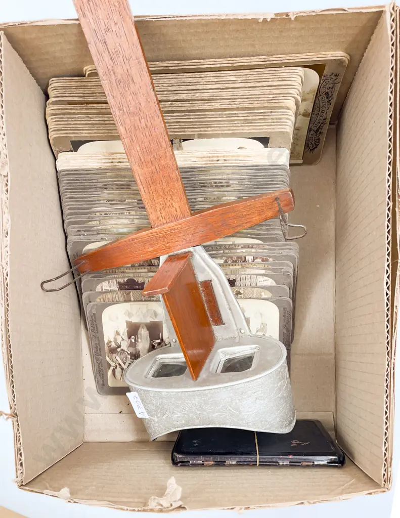 Vintage Stereoscope & Assorted Slides Image 1++