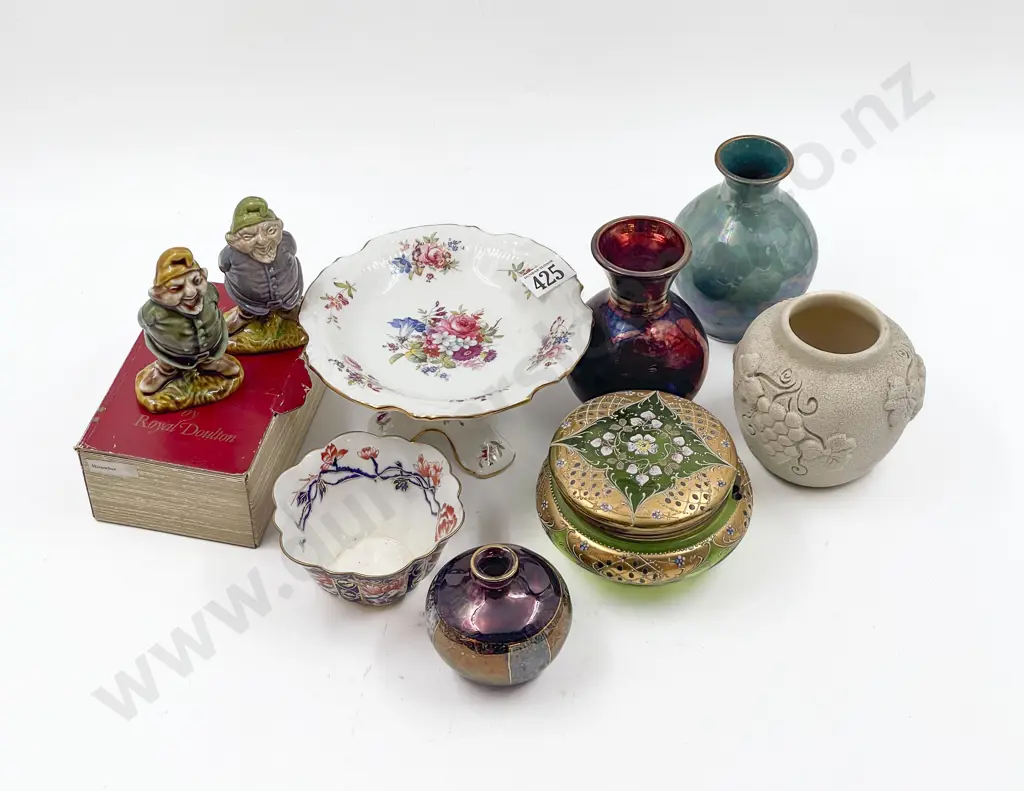 Quantity of Assorted Fancy China & Pottery etc Image 1++