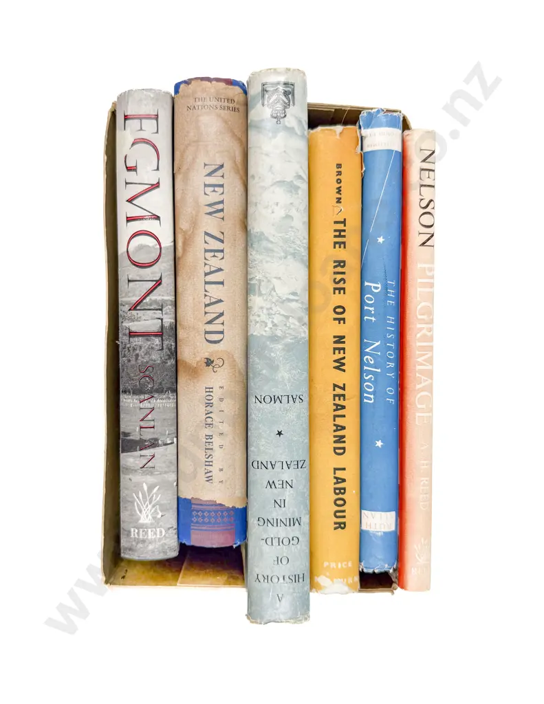 Small Quantity of Vintage NZ Reference Books Image 1++