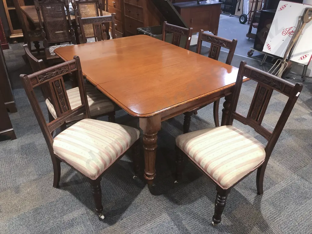 Vict. Extension Dining Table with Six Chairs Image 1++