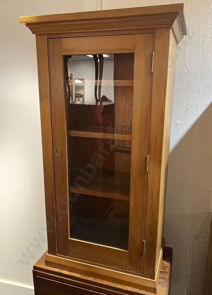 Small Glazed Door Kauri Bookcase Image 1++
