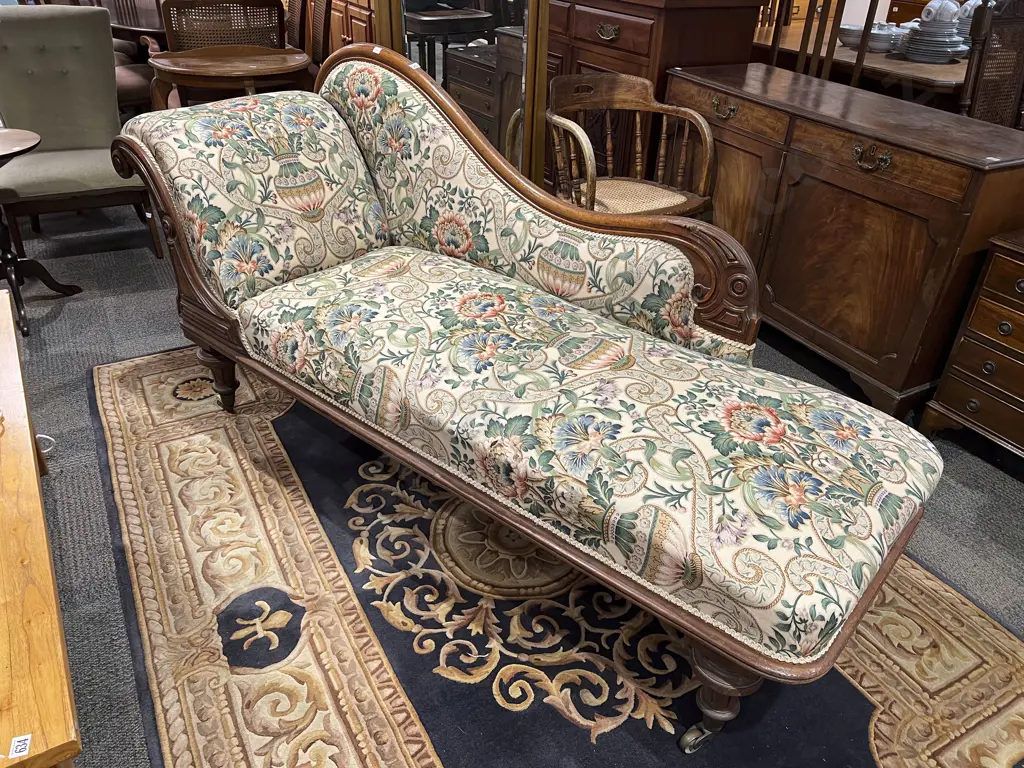 Vict. Chaise Longue Image 1++