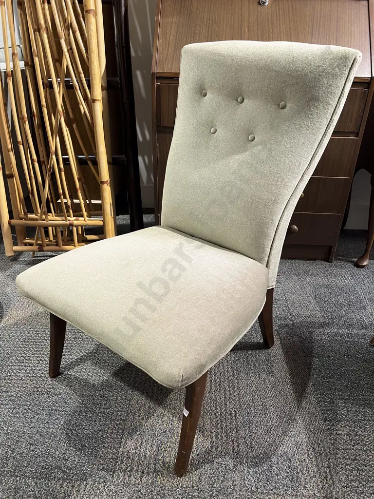 Button Back Bedroom Chair Image 1++