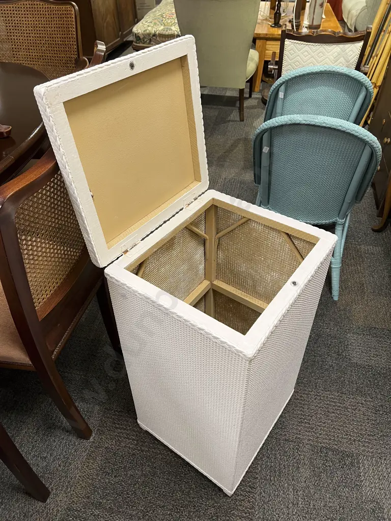 Lloyd Loom Laundry Storage Bin Image 1++