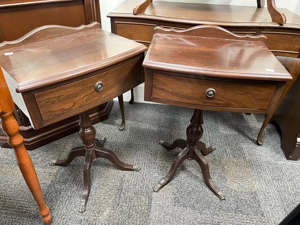 Pair of Mahogany Single Drawer Bedside Tables Image 1++