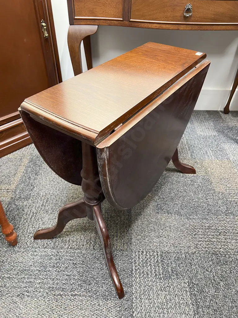 Mahogany Dropside Occasional Table Image 1++