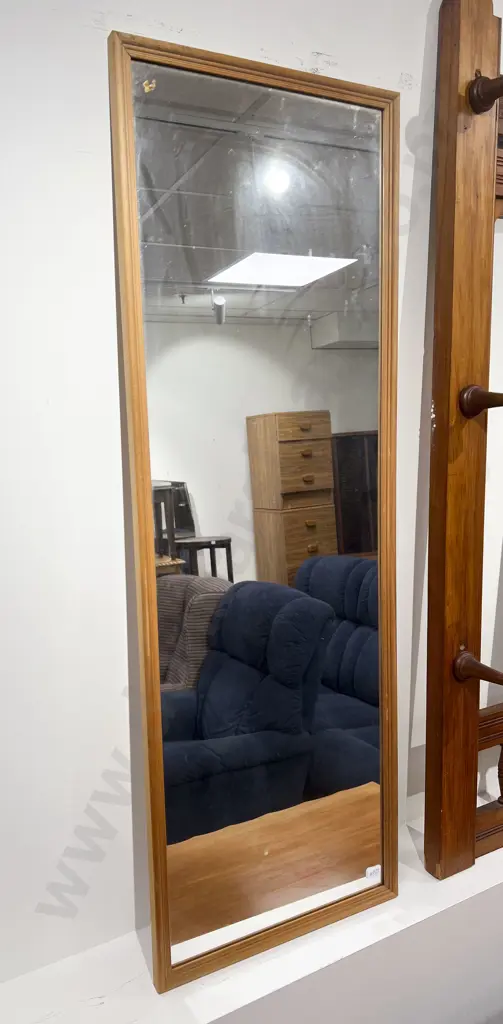 Modern Rectangular Wall Mirror Image 1++
