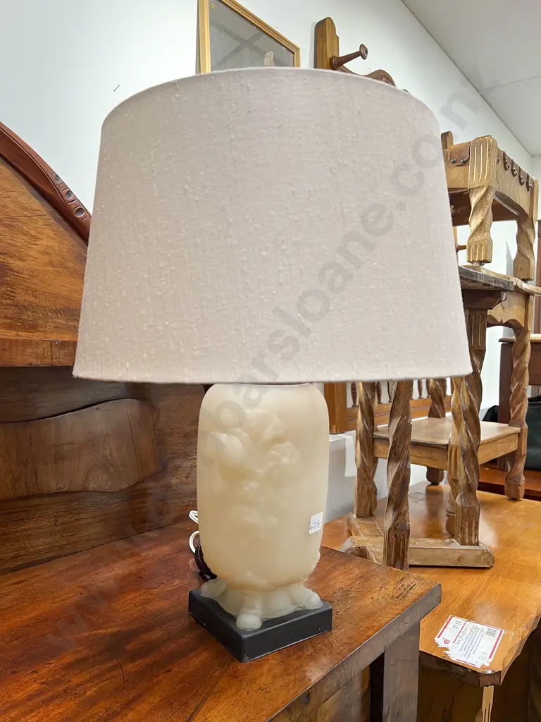 Embossed Opaque Glass Table Lamp Image 1++