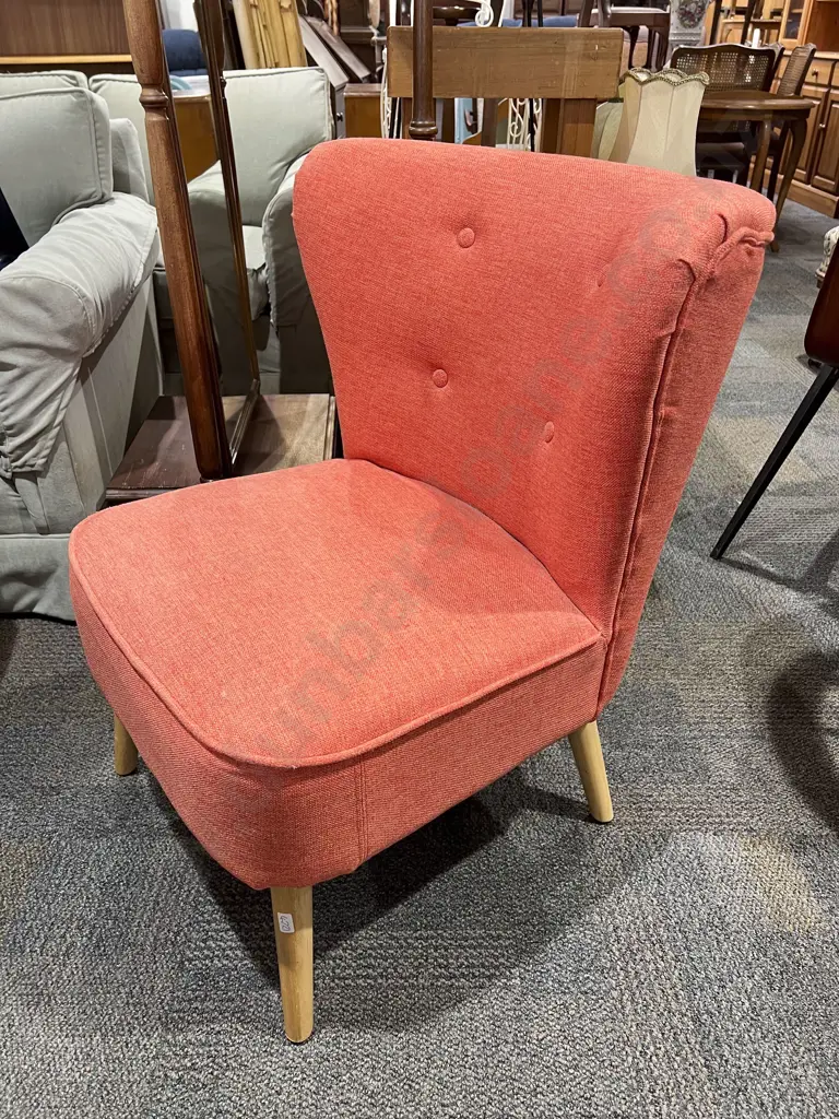Modern Upholstered Button Back Bedroom Chair Image 1++