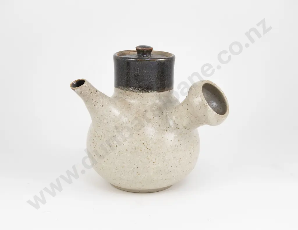 Roy Cowan Teapot Image 1++