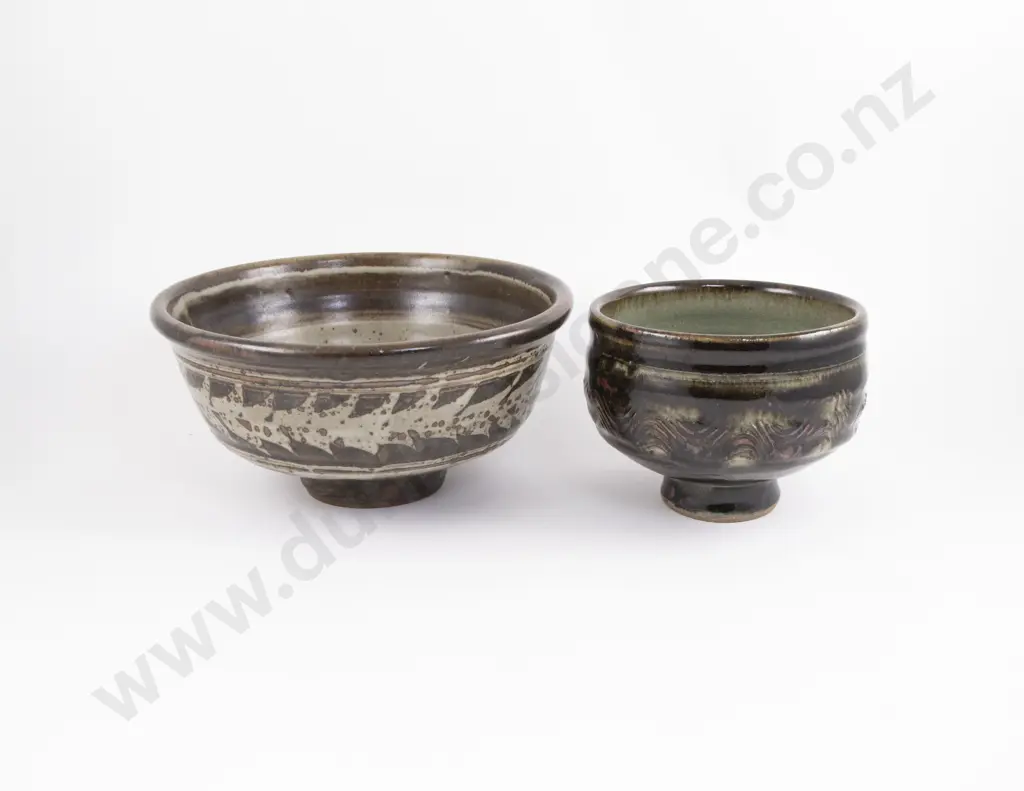 Two NZ Pottery Footed Bowls Image 1++