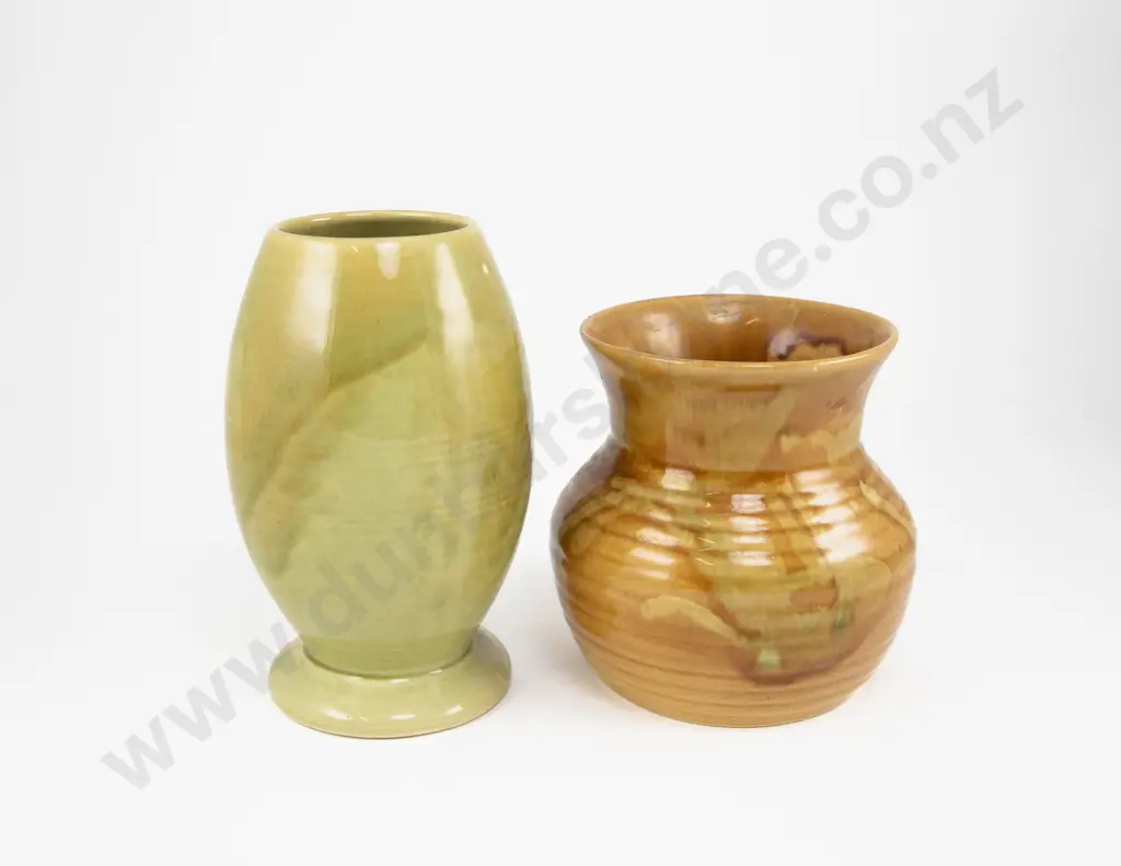 Two Temuka Ware Vases Image 1++