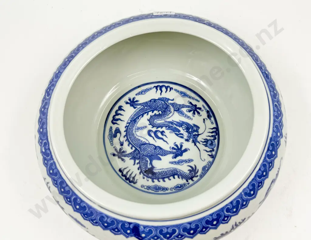 Chinese Blue & White Centre Bowl Image 1++