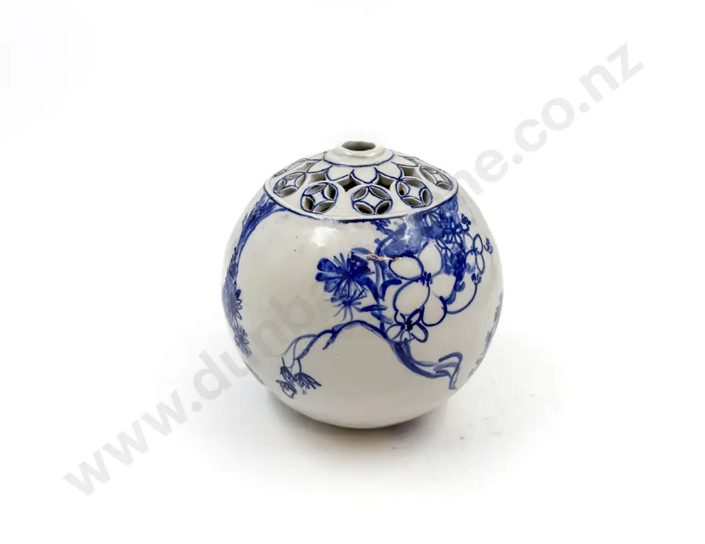 Sarah Meads Blue & White Vase Image 1++