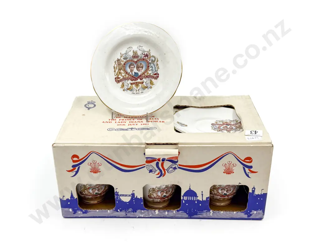Boxed Staffordshire Comm. 18 Piece Teaset Image 1++
