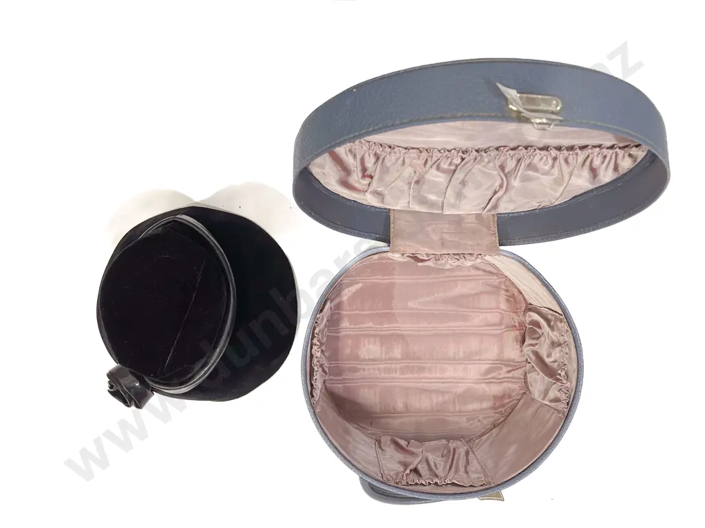 "Antler" Design Leather Hatbox together with Vintage Ladies Hat Image 1++