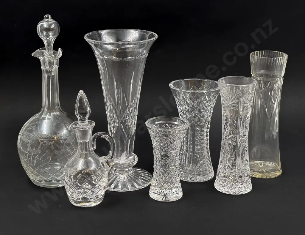 Quantity of Assorted Crystal Vases etc Image 1++