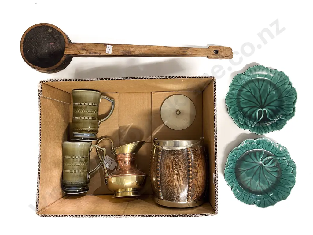 Quantity of Assorted incl Biscuit Barrel & Two Wedgwood Majolica Plates Image 1++
