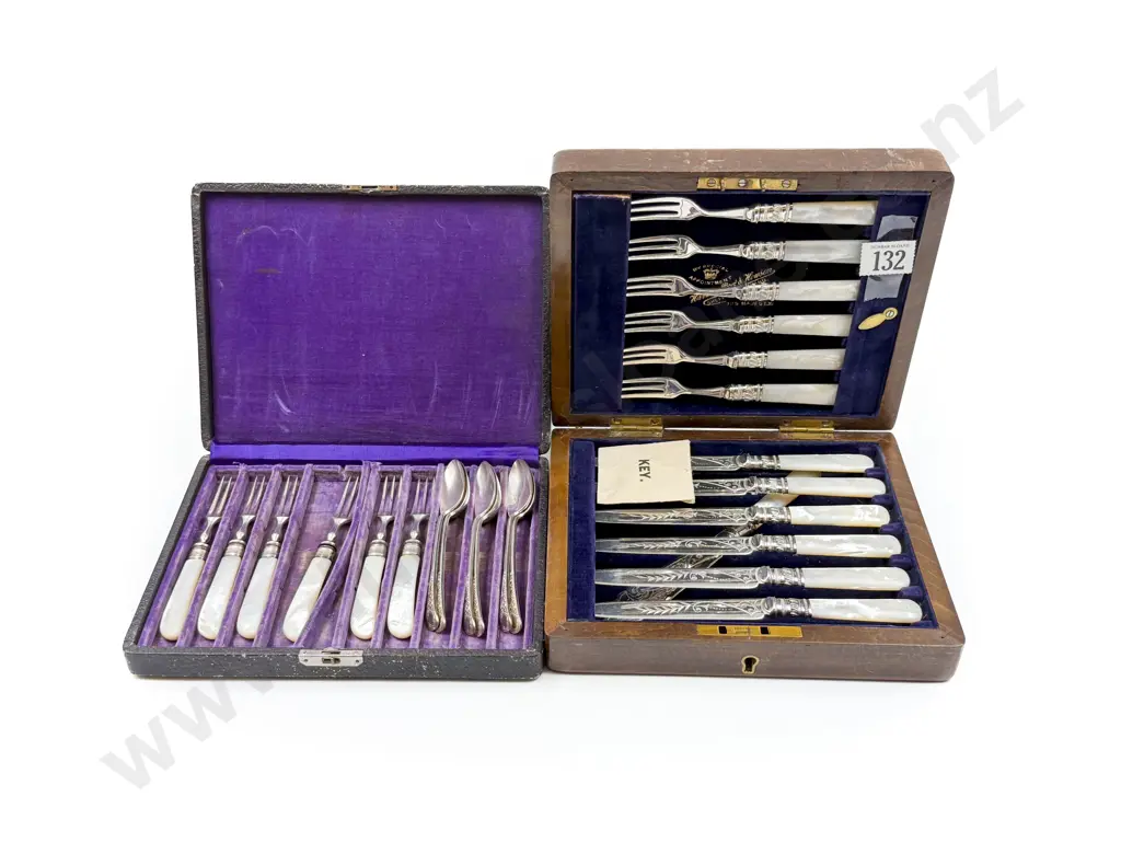 Two Cased Cutlery Sets Image 1++