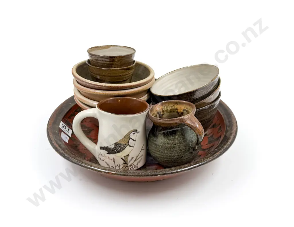 Quantity of Assorted NZ Pottery Image 1++