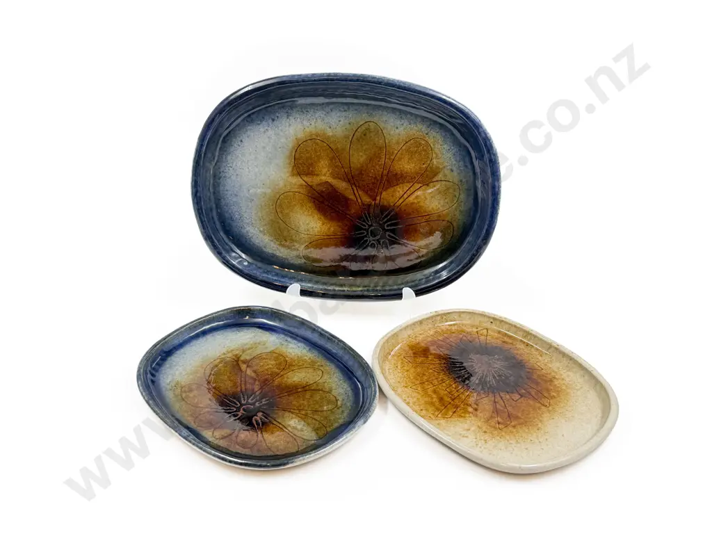 Two Paul Wotherspoon Pottery Platters together with Large Example Image 1++