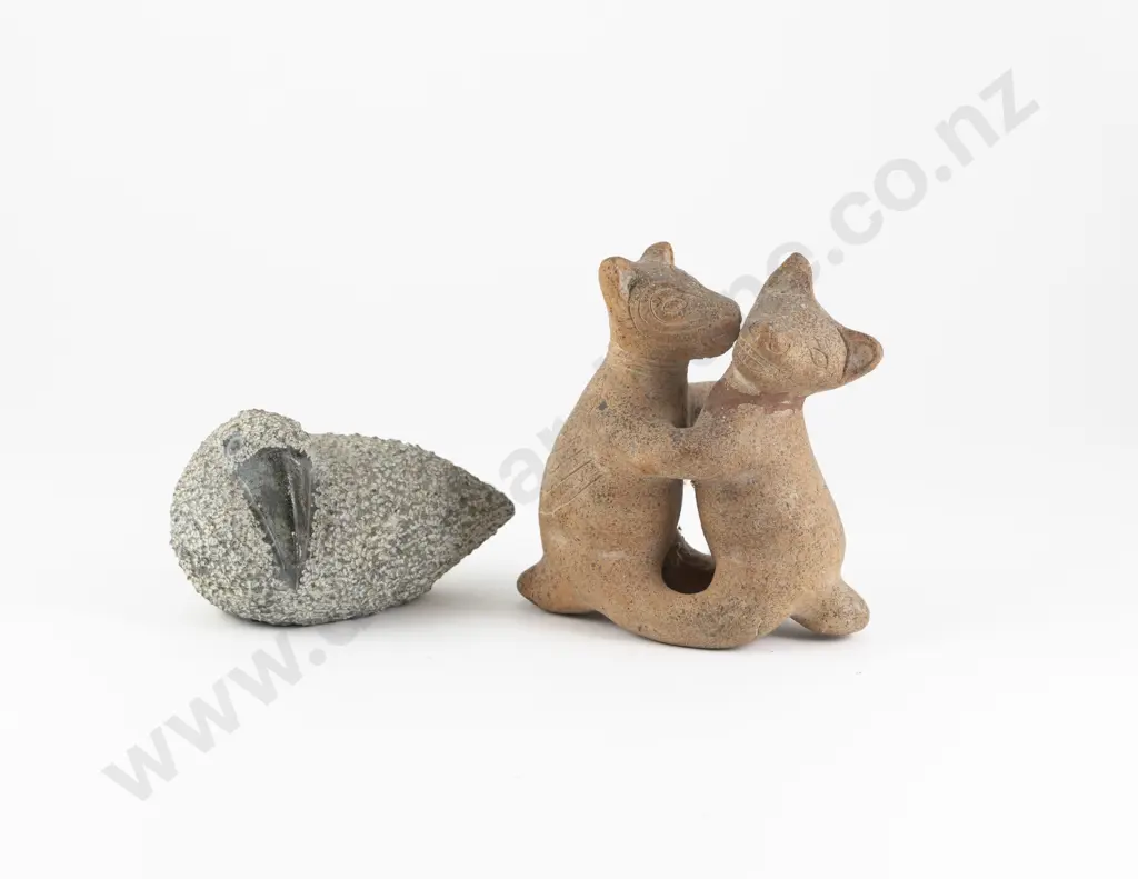 Two Small Figures Image 1++