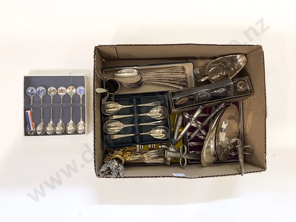 Quantity of Assorted S/P & Cutlery incl Asparagus Tongs Image 1++