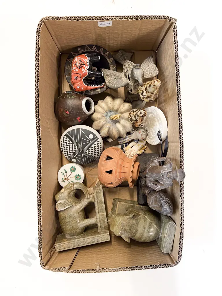 Hardstone Bookends & Assorted Ornaments Image 1++