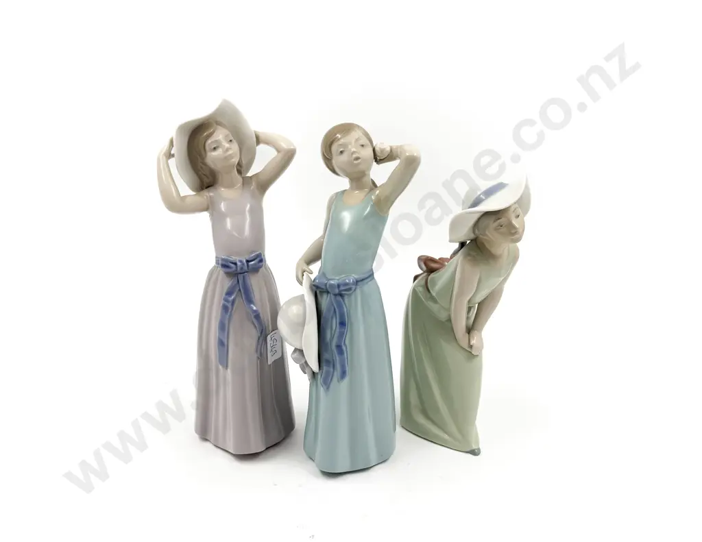Three Lladro Figures Image 1++