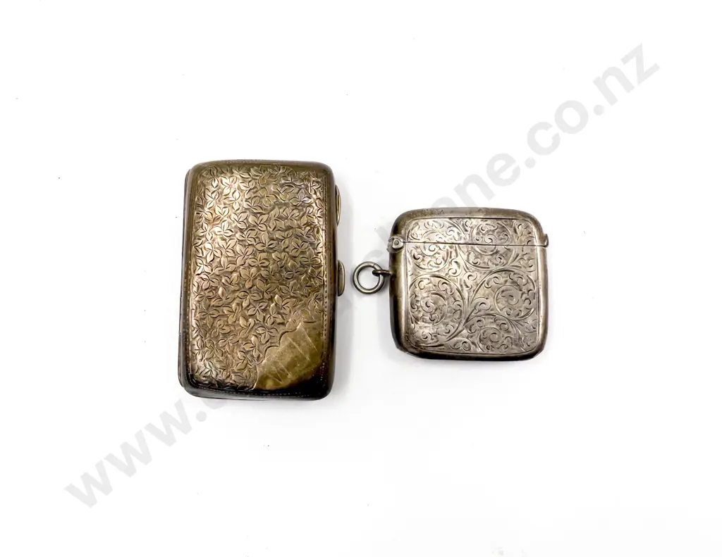 S/S Vesta with Small Cigarette Case Image 1++