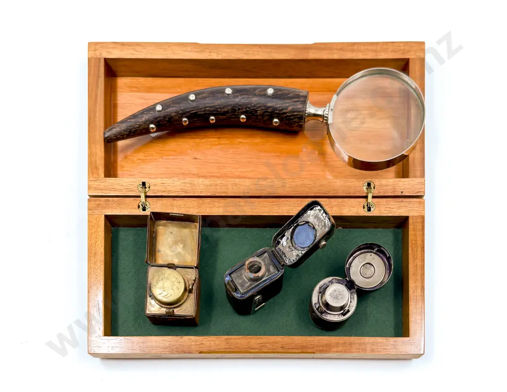 Three Vintage Pocket Inkwells with Magnifying Glass etc Image 1++