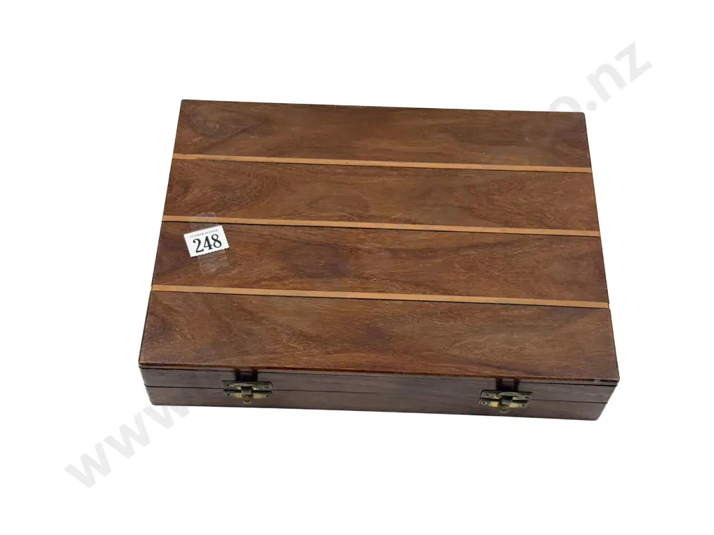 Cased Multi Game Set Image 1++